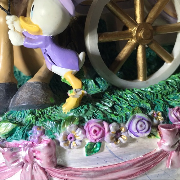 Disney Snow Globe,Just Married Mickey and Minnie Mouse. - Picture 12 of 12